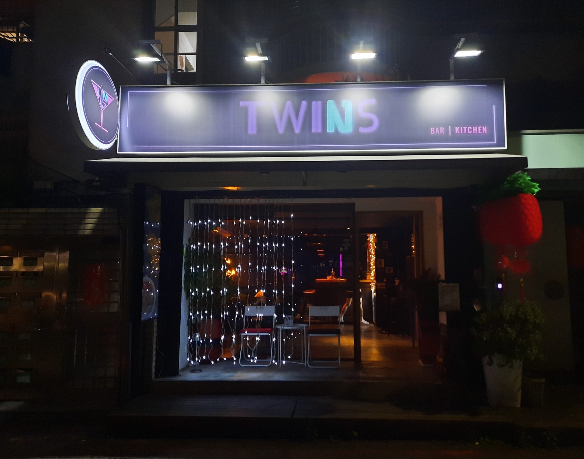 「捷運：忠孝敦化站」Twins bar &amp; kitchen 雞尾酒酒吧