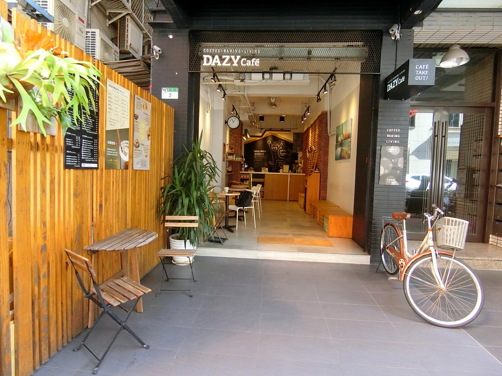 「捷運：信義安和站」Dazy Café 外帶咖啡專売店