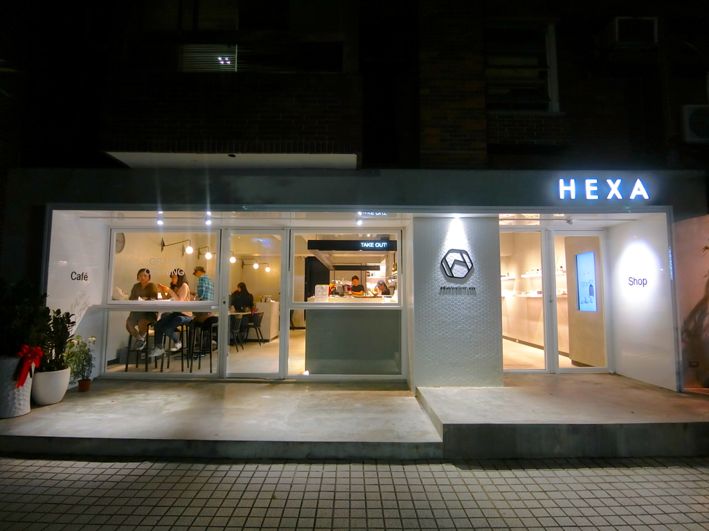 「捷運：大安站」 HEXA  咖啡廳